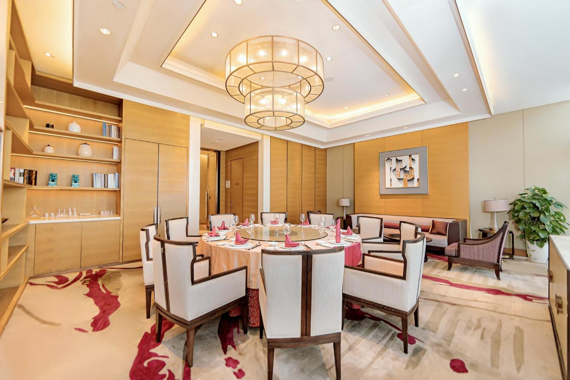 Crowne Plaza Yibin By Ihg Hotel Exterior photo