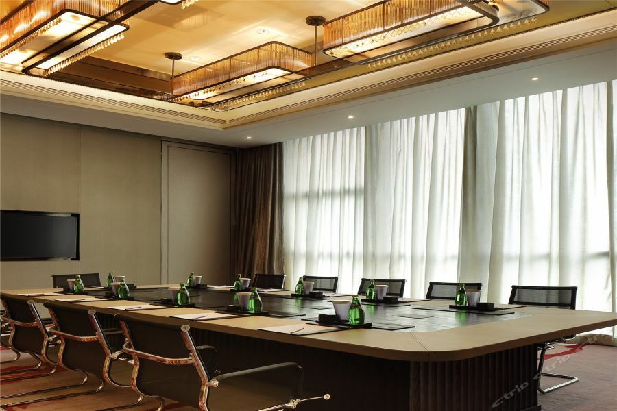 Crowne Plaza Yibin By Ihg Hotel Exterior photo